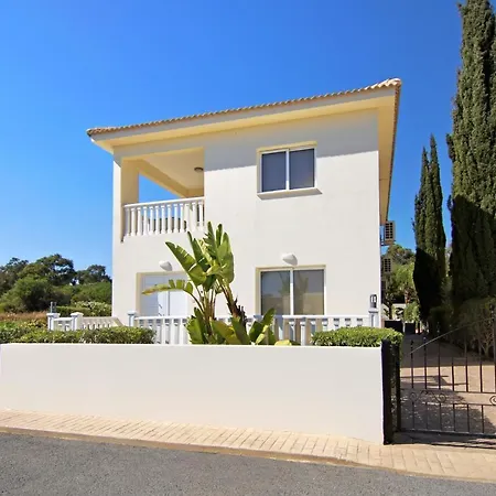 Nissi Adamite Holiday home *