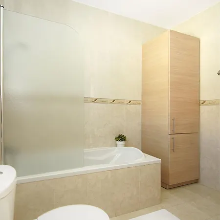 Nissi Adamite بيت للعطل أيا نابا